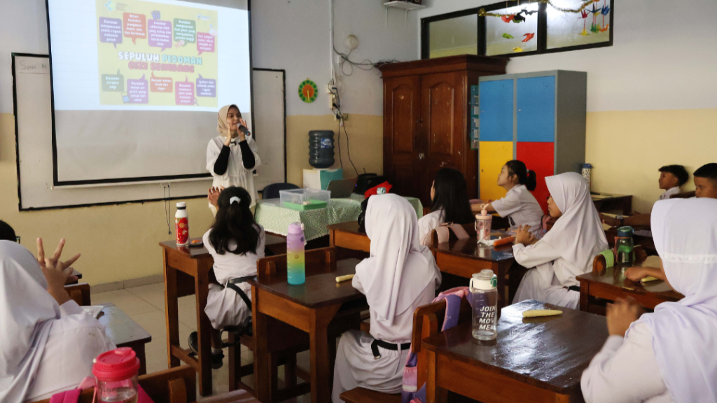 sosialisasi gizi seimbang siswa
