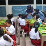 pemberian edukasi gizi di sekolah