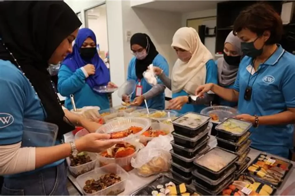 Analisis nutrisi makanan komunitas