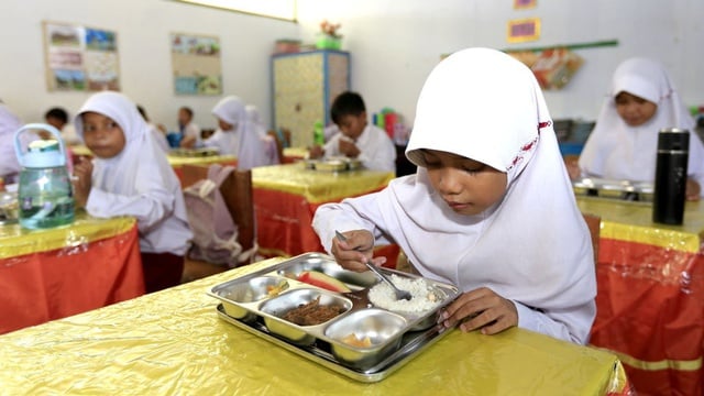 Distribusi makanan bergizi berkelanjutan