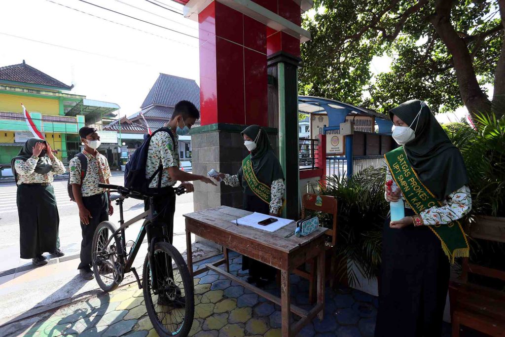 pelibatan alumnus sekolah