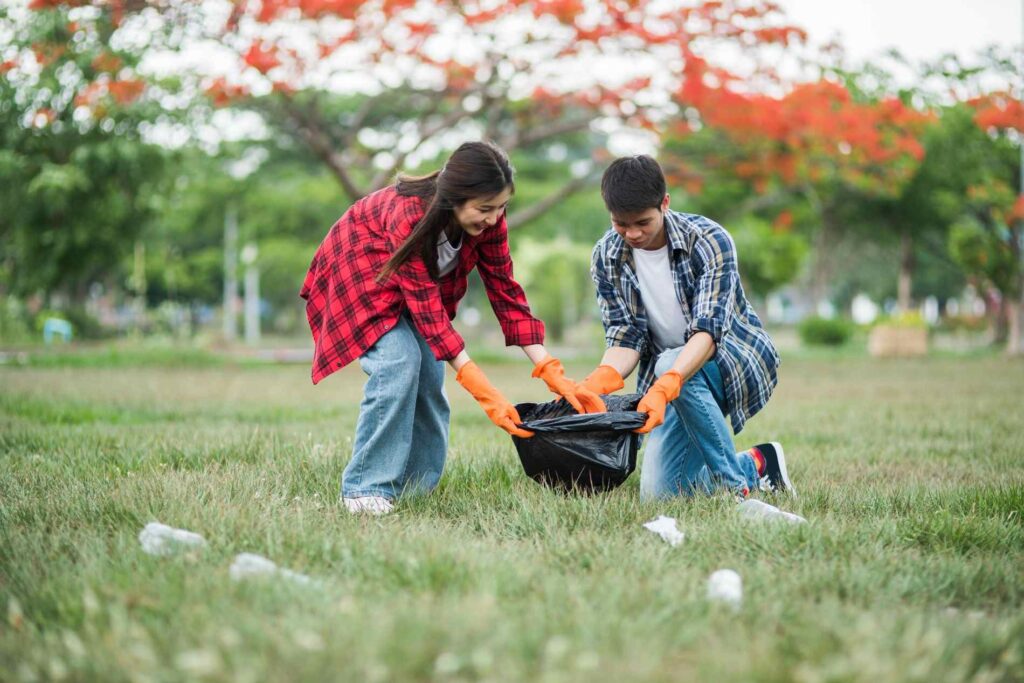 pemanfaatan sampah plastik menjadi produk kerajinan